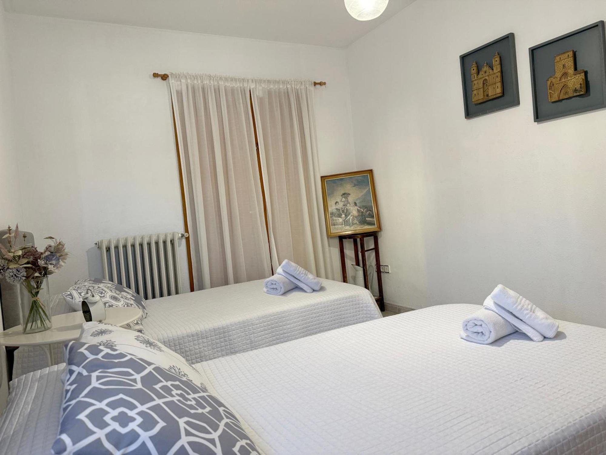 Vut Casa Orrios, En El Centro De Alcaniz. Luaran gambar