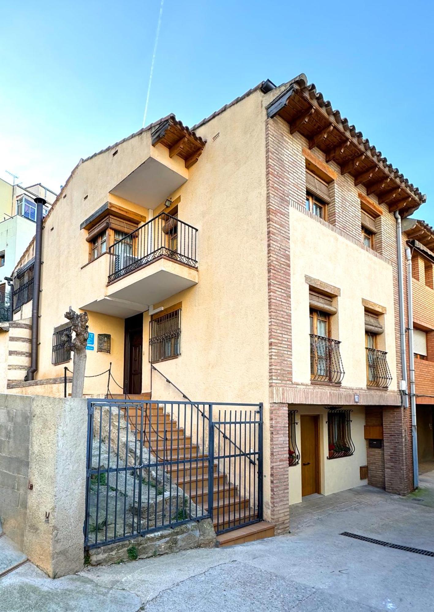 Vut Casa Orrios, En El Centro De Alcaniz. Luaran gambar
